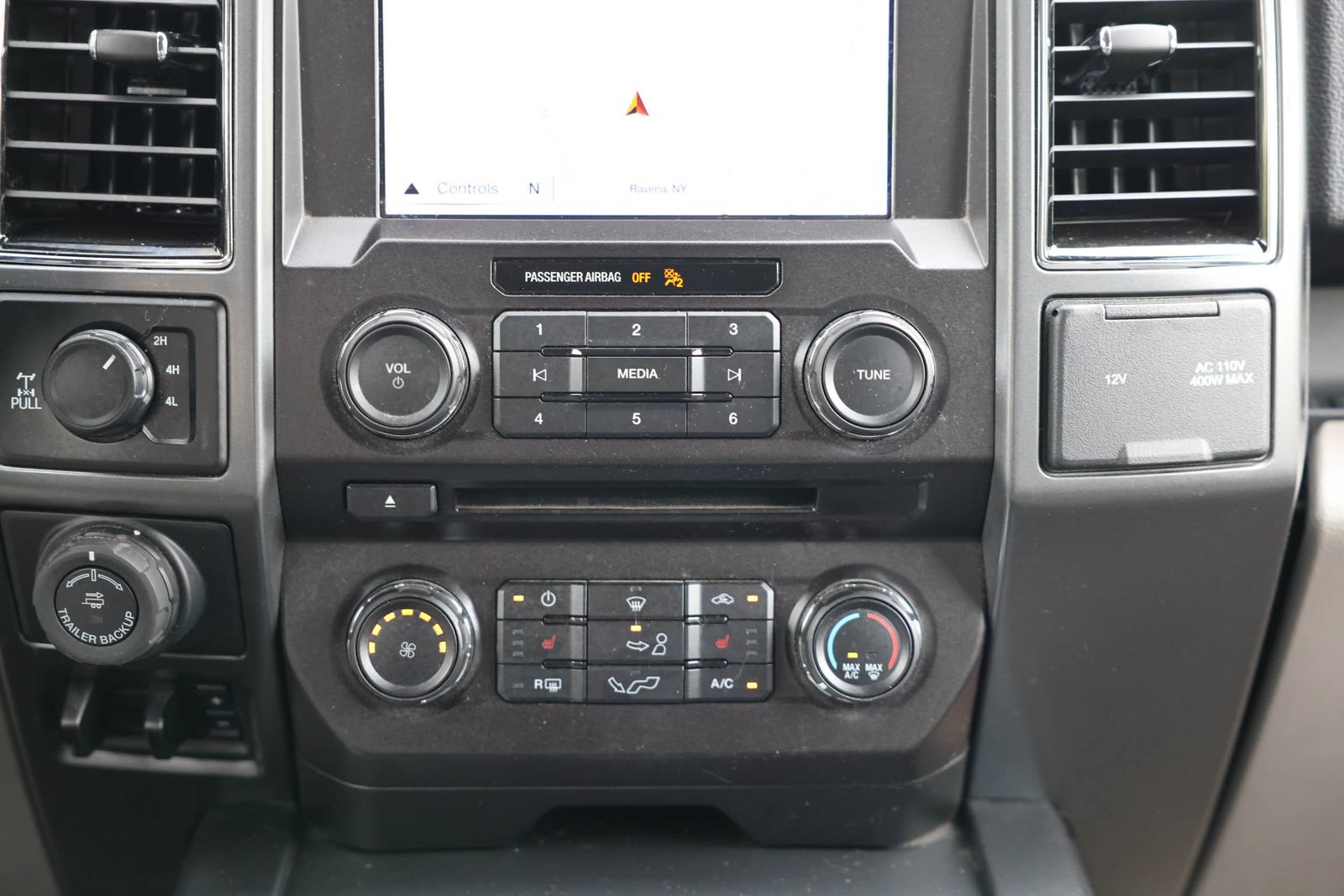 Certified 2018 Ford F150 XLT w/ Equipment Group 302A Luxury AWD/4WD image 22