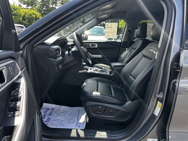 Certified 2023 Ford Explorer XLT w/ Equipment Group 202A AWD/4WD image 19