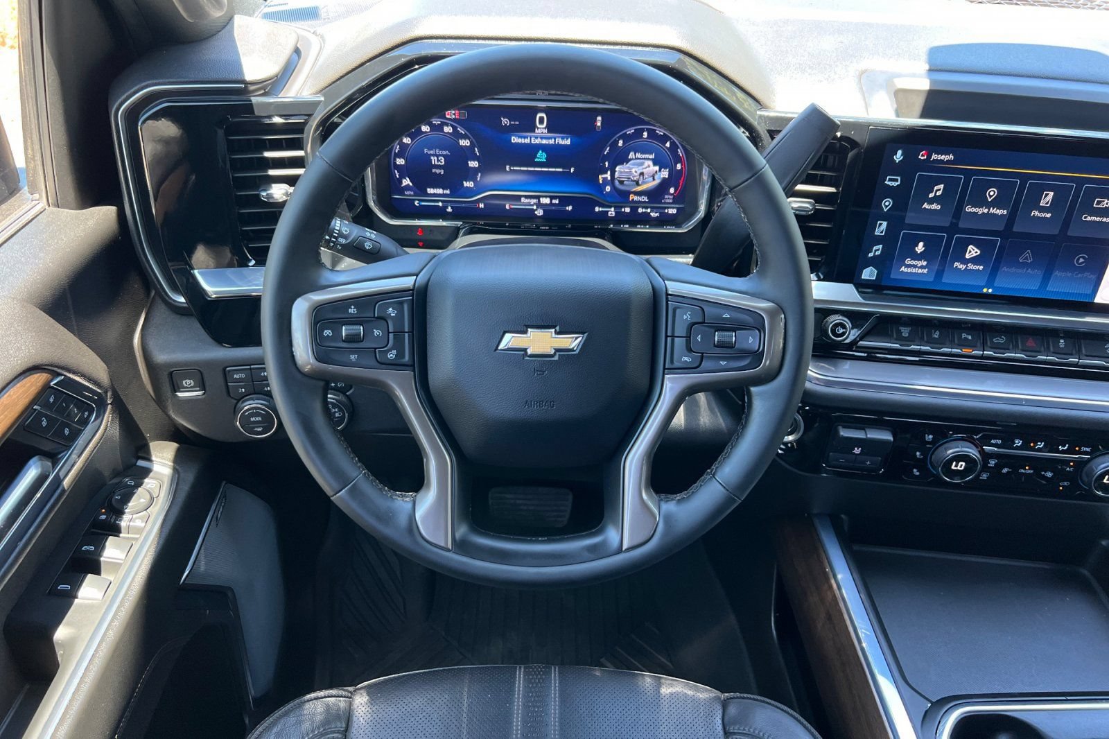 Used 2024 Chevrolet Silverado 2500 High Country AWD/4WD image 16