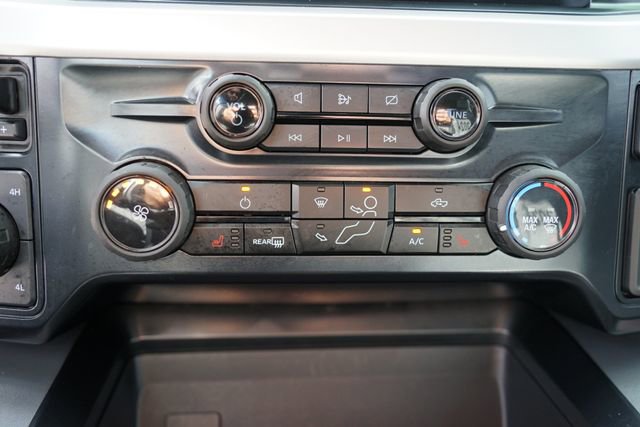 Certified 2024 Ford F250 XLT w/ XLT Premium Package AWD/4WD image 16