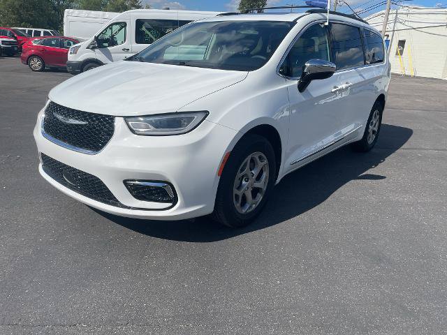 Used 2023 Chrysler Pacifica Limited