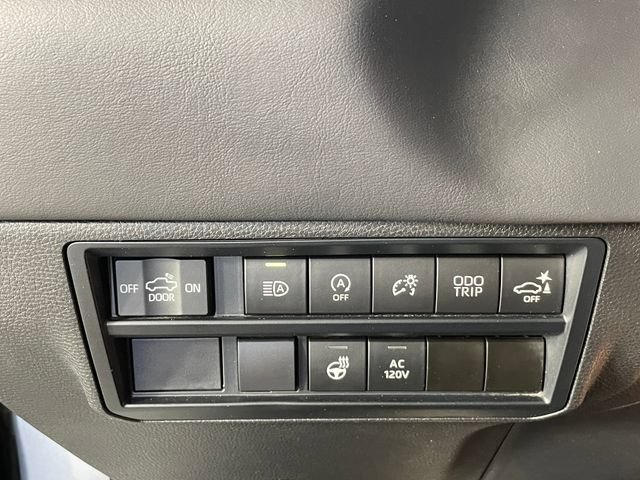 Used 2023 Toyota Tundra Platinum AWD/4WD image 14