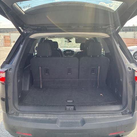 Used 2018 Chevrolet Traverse LT w/ LPO, Floor Liner Package image 15