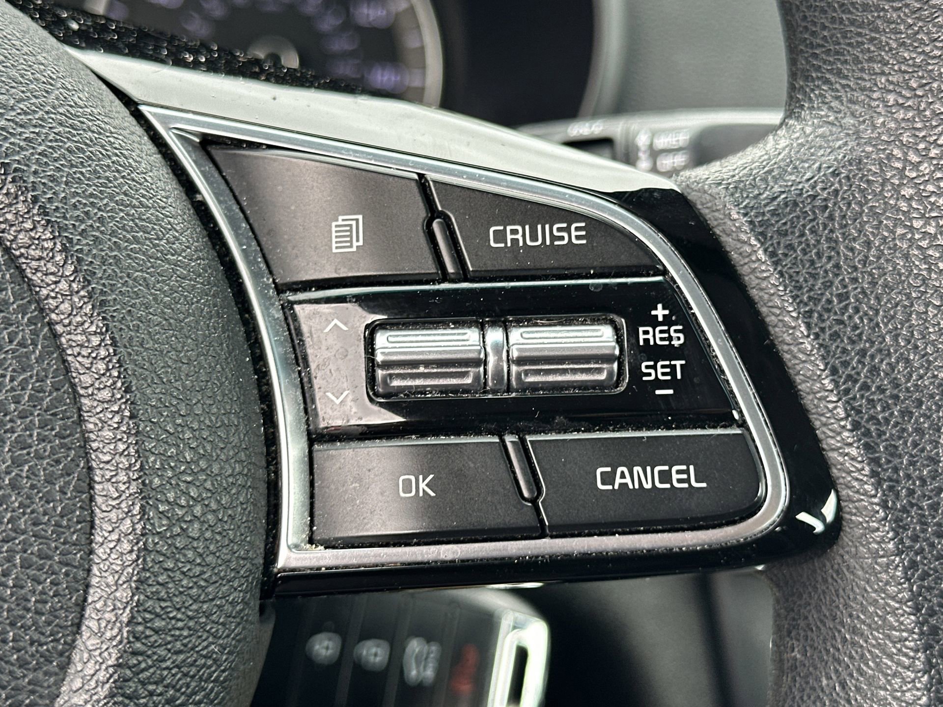 Used 2020 Kia Optima LX image 9