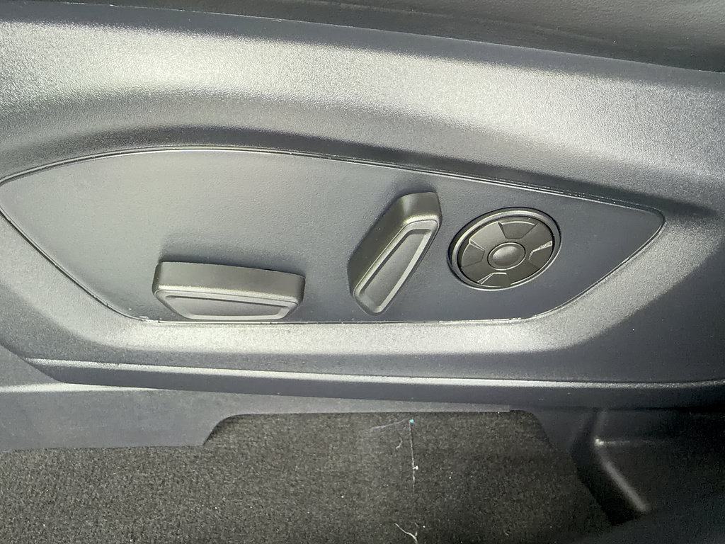 Certified 2025 Ford Explorer ST-Line w/ Premium Package RWD image 34