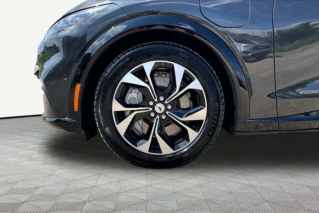 Certified 2022 Ford Mustang Mach-E Premium AWD/4WD image 9