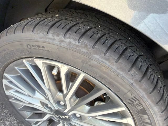 Used 2022 Kia Forte GT-Line FWD image 32
