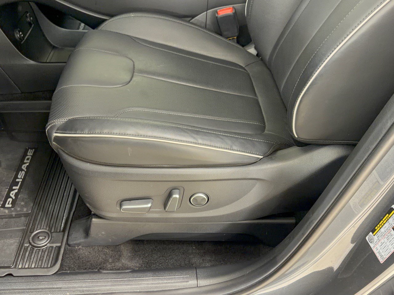 Used 2025 Hyundai Palisade SEL FWD image 16