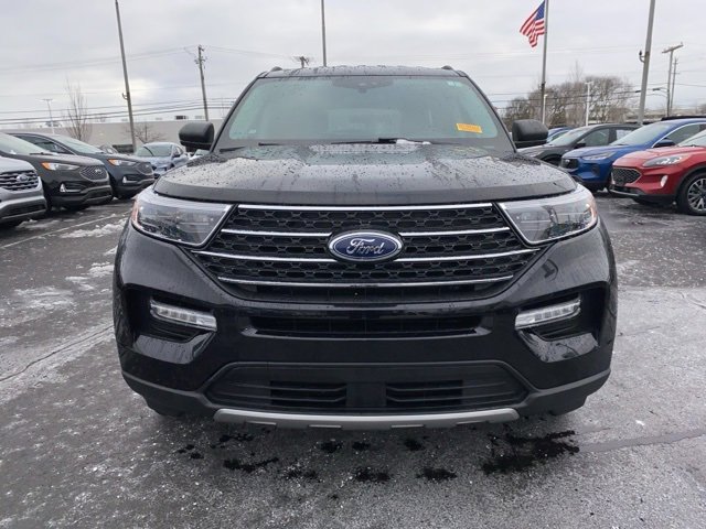 Certified 2023 Ford Explorer XLT w/ Equipment Group 202A image 2