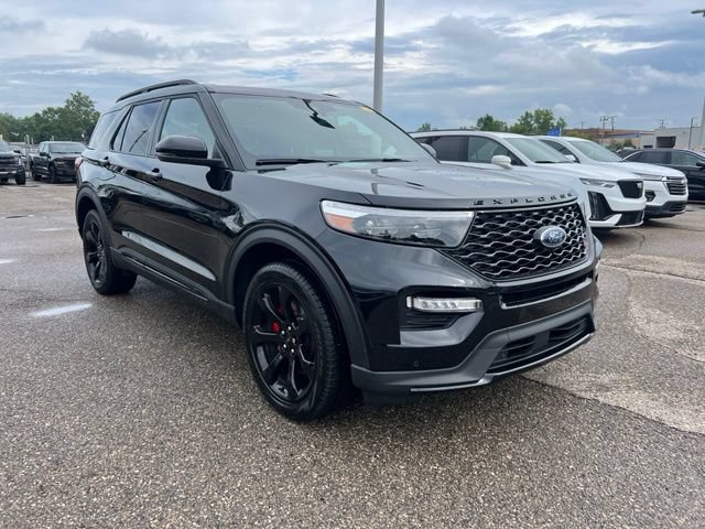 Certified 2024 Ford Explorer ST w/ Equipment Group 401A AWD/4WD image 3