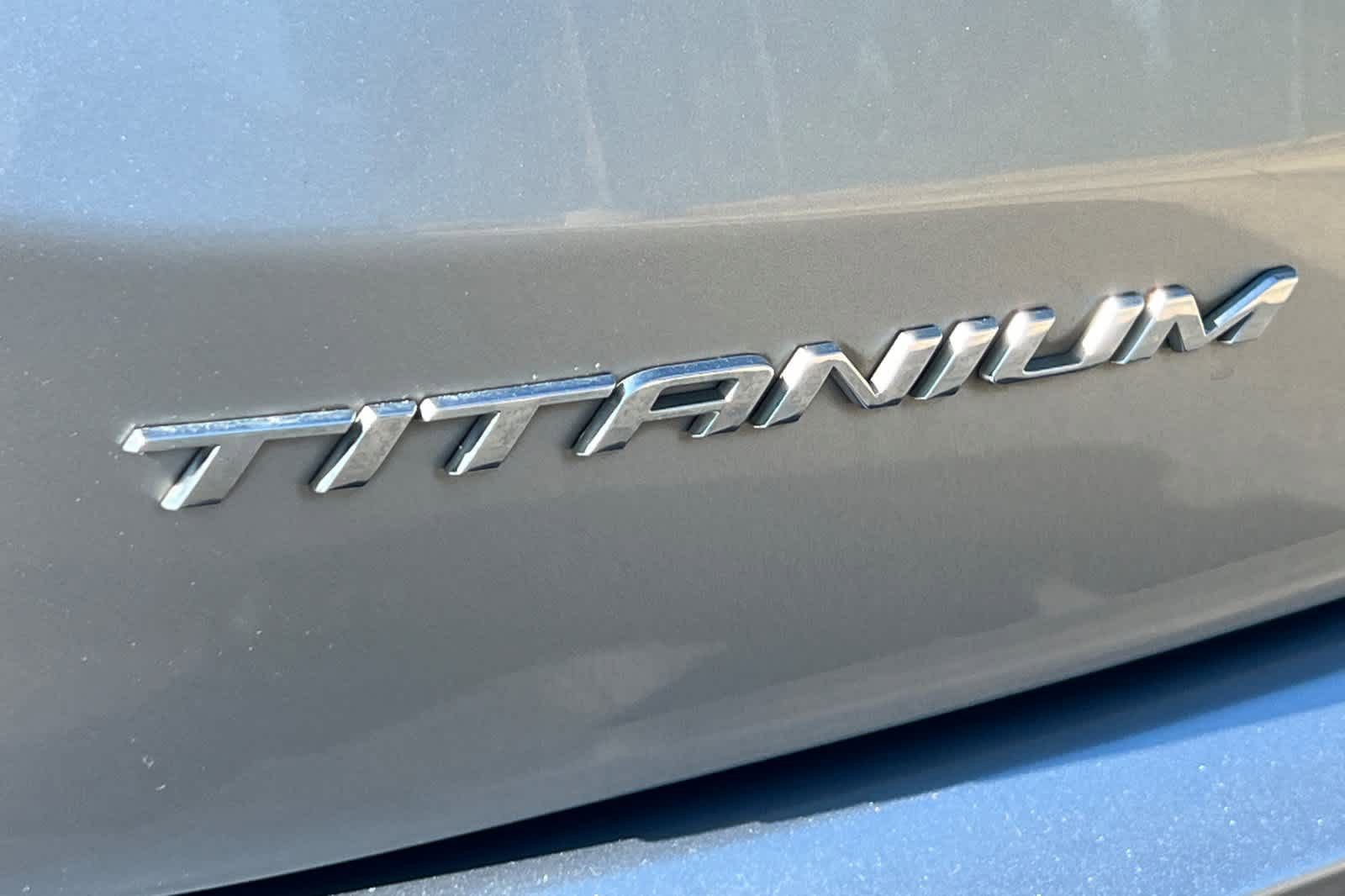 Certified 2022 Ford Edge Titanium AWD/4WD image 28