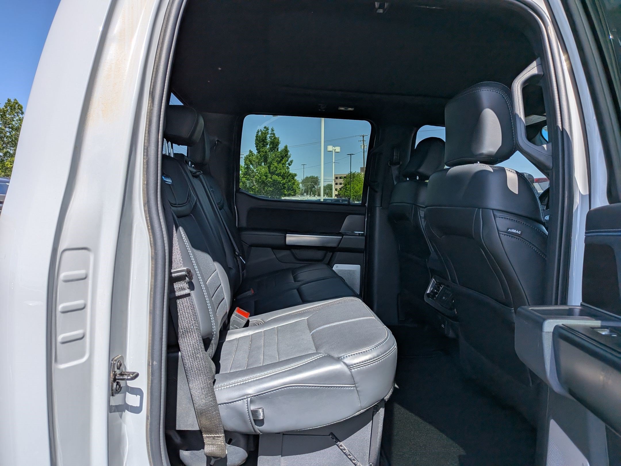 Certified 2026 Ford F350 Platinum AWD/4WD image 33