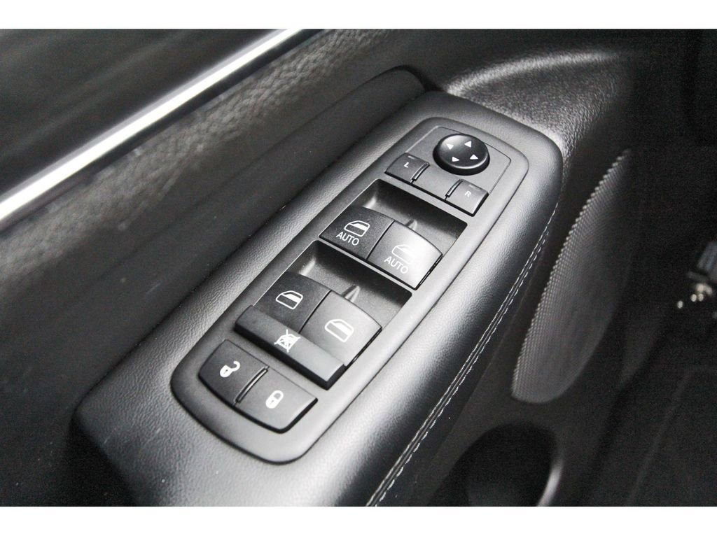 Used 2021 Jeep Grand Cherokee Limited AWD/4WD image 20
