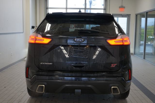 Certified 2020 Ford Edge ST w/ Cold Weather Package AWD/4WD image 12