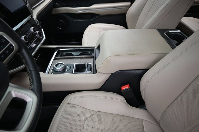 Certified 2024 Ford Expedition Limited RWD image 27