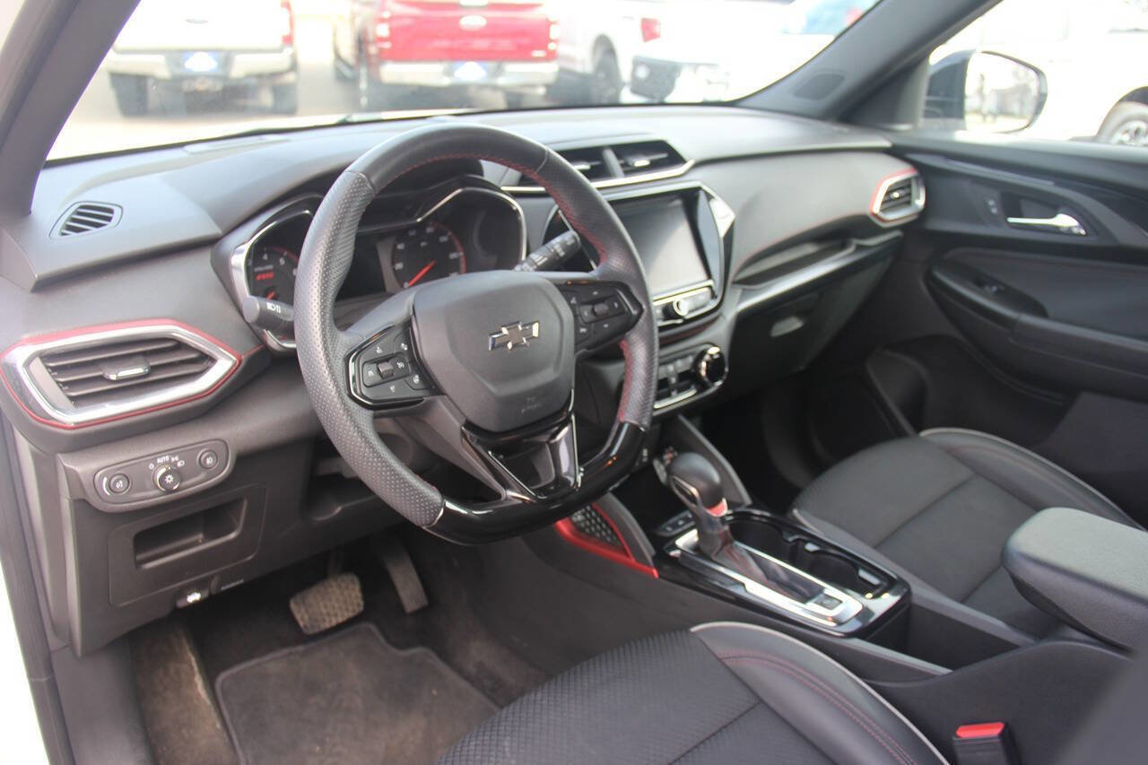 Used 2023 Chevrolet TrailBlazer RS w/ Convenience Package FWD image 26