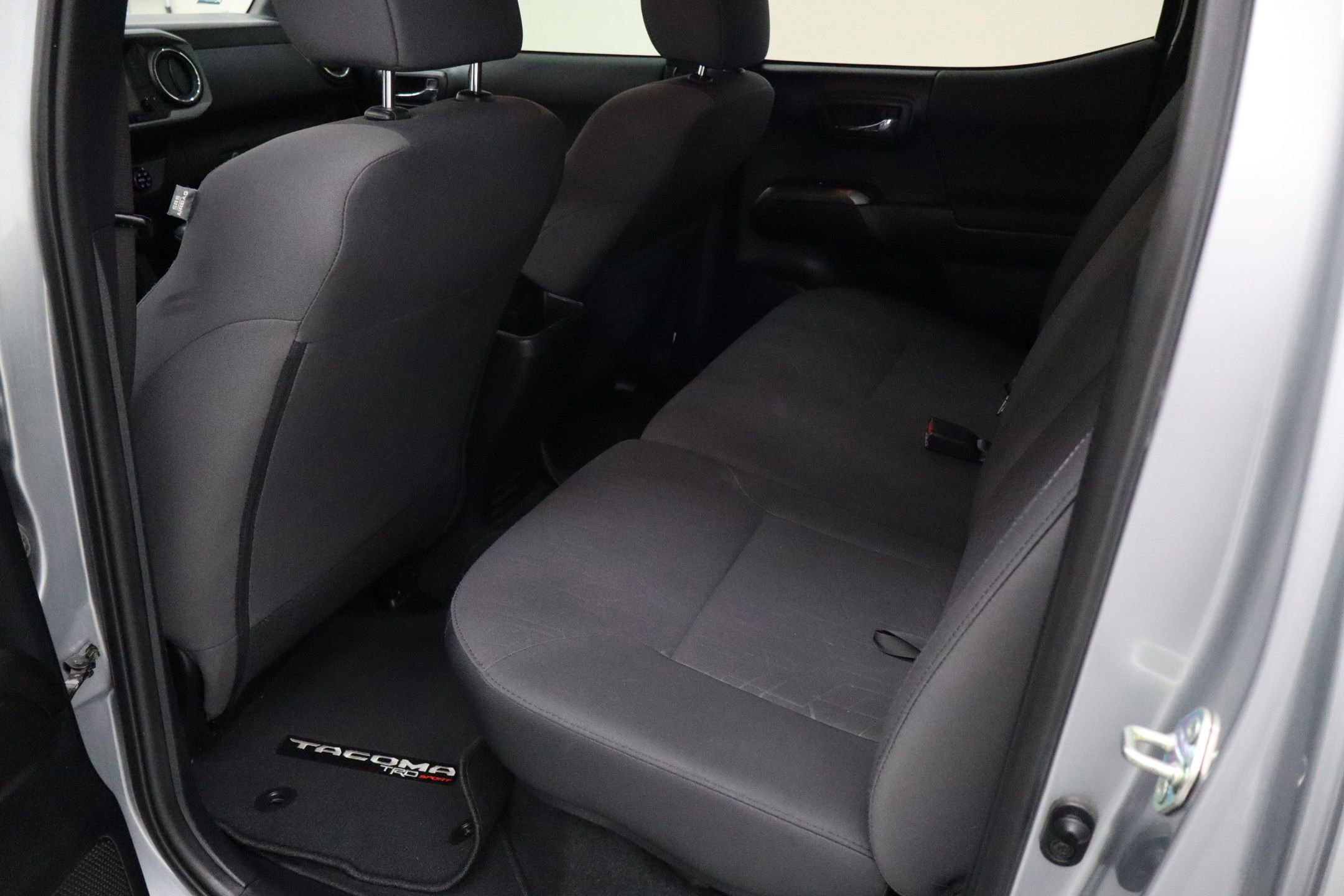 Used 2017 Toyota Tacoma TRD Sport w/ Tow Package image 25