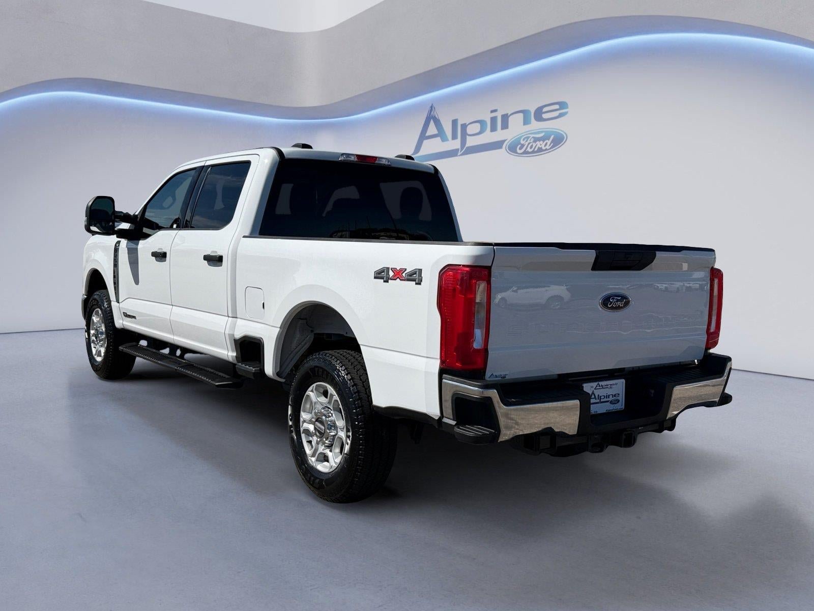 Certified 2025 Ford F250 XLT AWD/4WD image 3