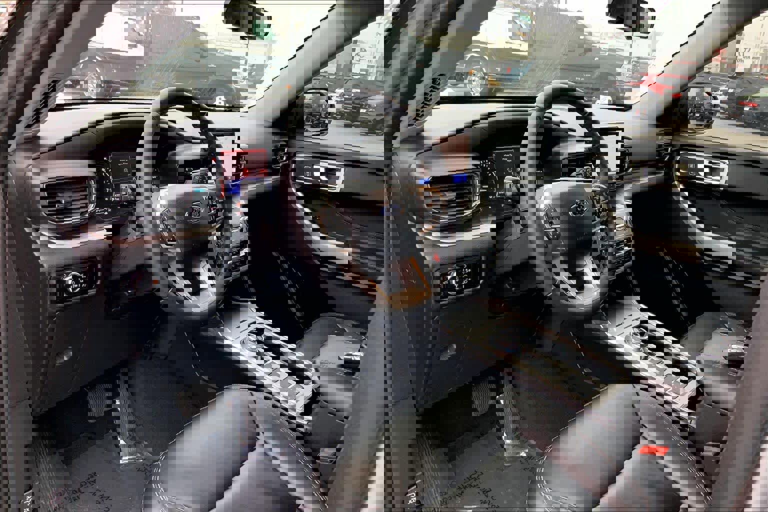 Certified 2023 Ford Explorer XLT w/ Equipment Group 202A image 15