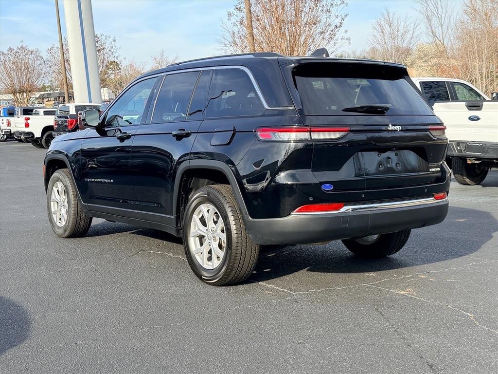 Used 2023 Jeep Grand Cherokee Limited image 6