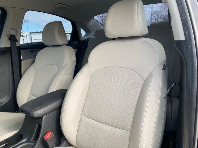 Used 2022 Kia Forte LXS w/ LXS Technology Package image 11