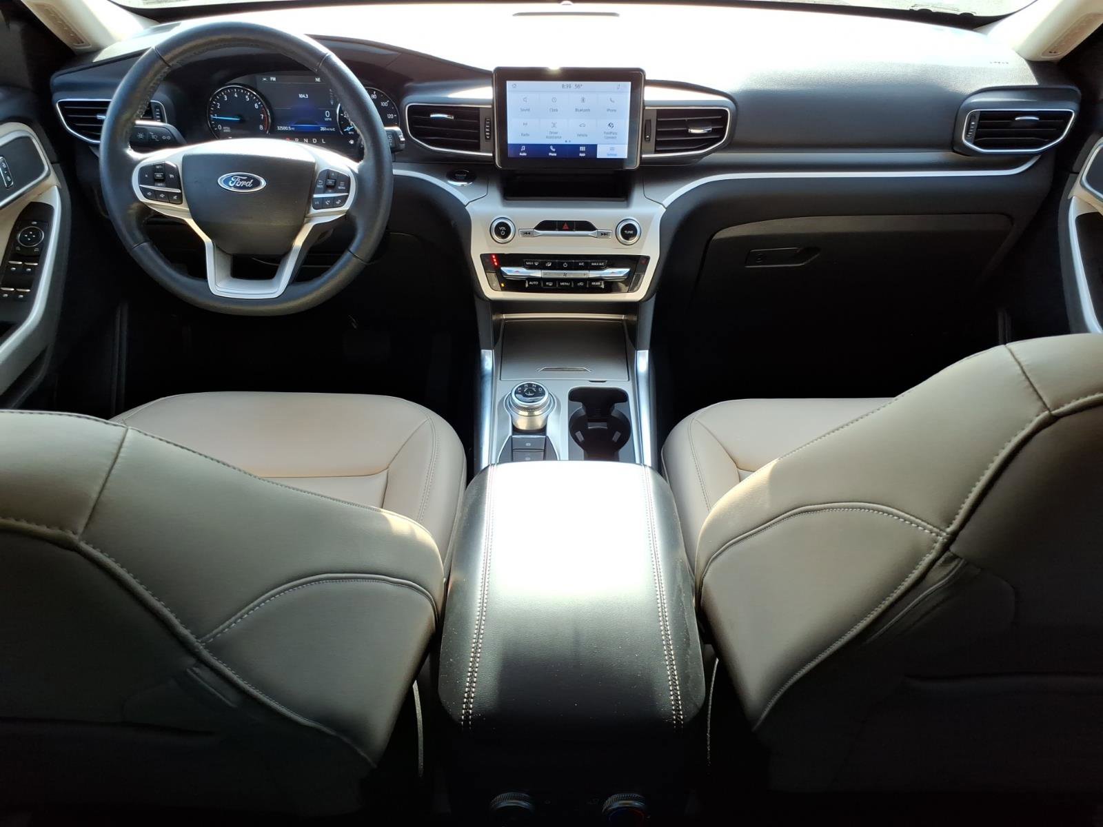 Certified 2022 Ford Explorer XLT w/ Equipment Group 202A image 10