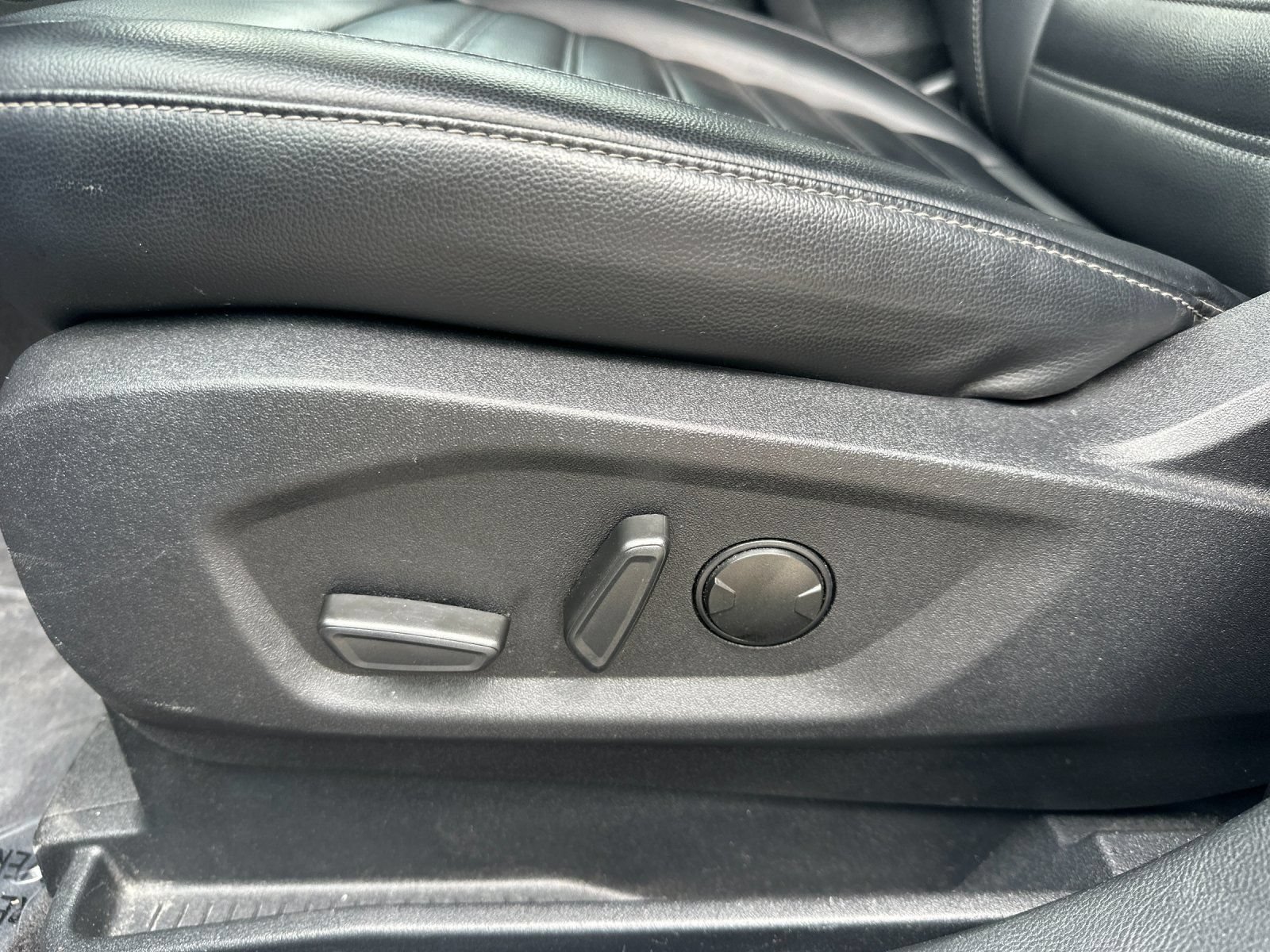 Certified 2024 Ford Edge SEL AWD/4WD image 12