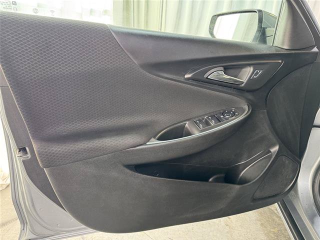 Used 2024 Chevrolet Malibu LT FWD image 17