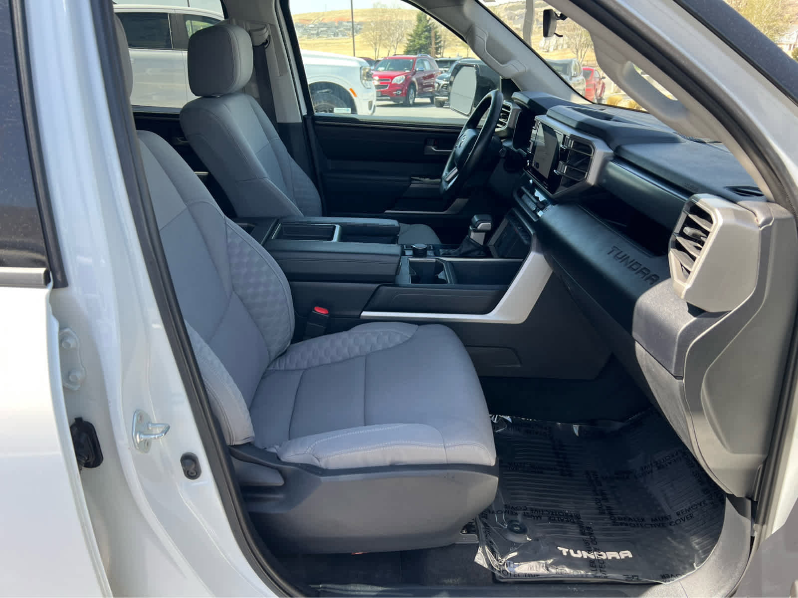 Used 2022 Toyota Tundra SR5 w/ SR5 Convenience Package image 17