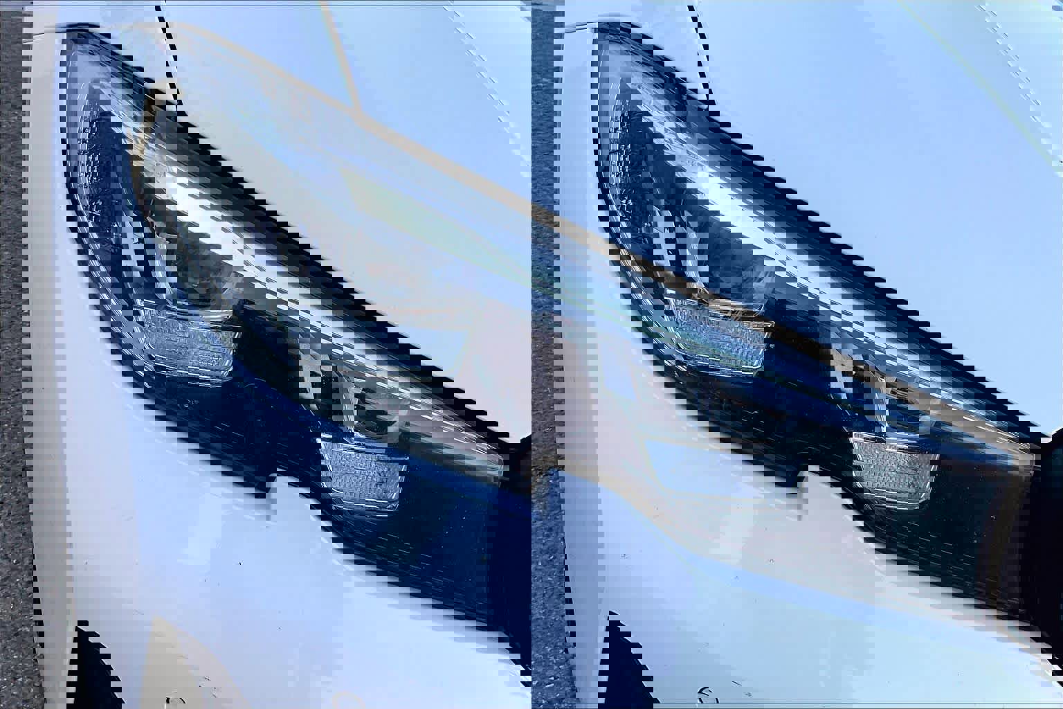 Used 2019 BMW 330i xDrive Sedan w/ Driving Assistance Package image 28