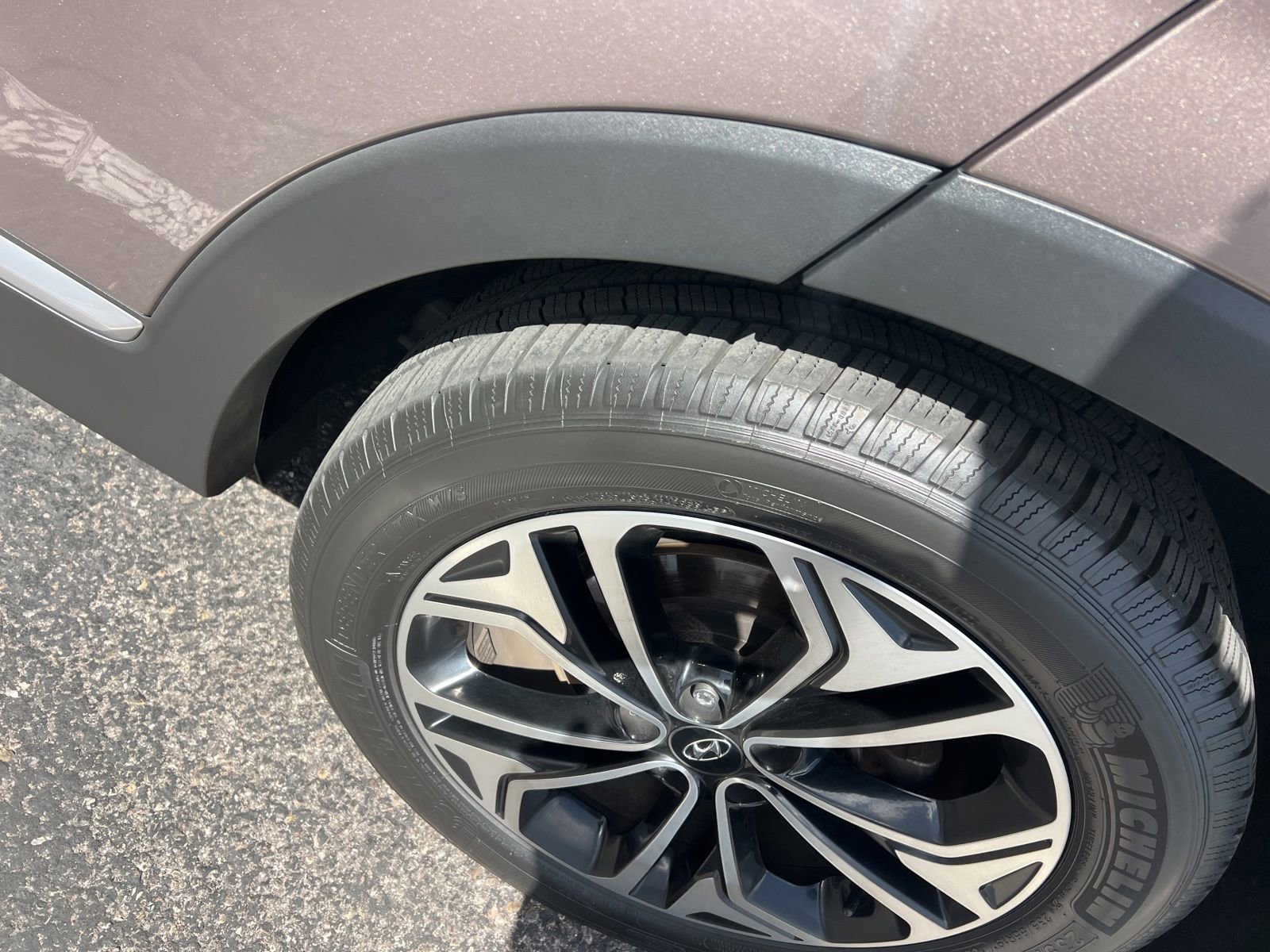 Used 2019 Hyundai Santa Fe Limited FWD image 9