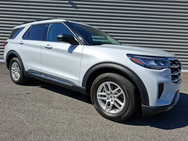 Certified 2025 Ford Explorer Active w/ Active Comfort Package RWD image 1