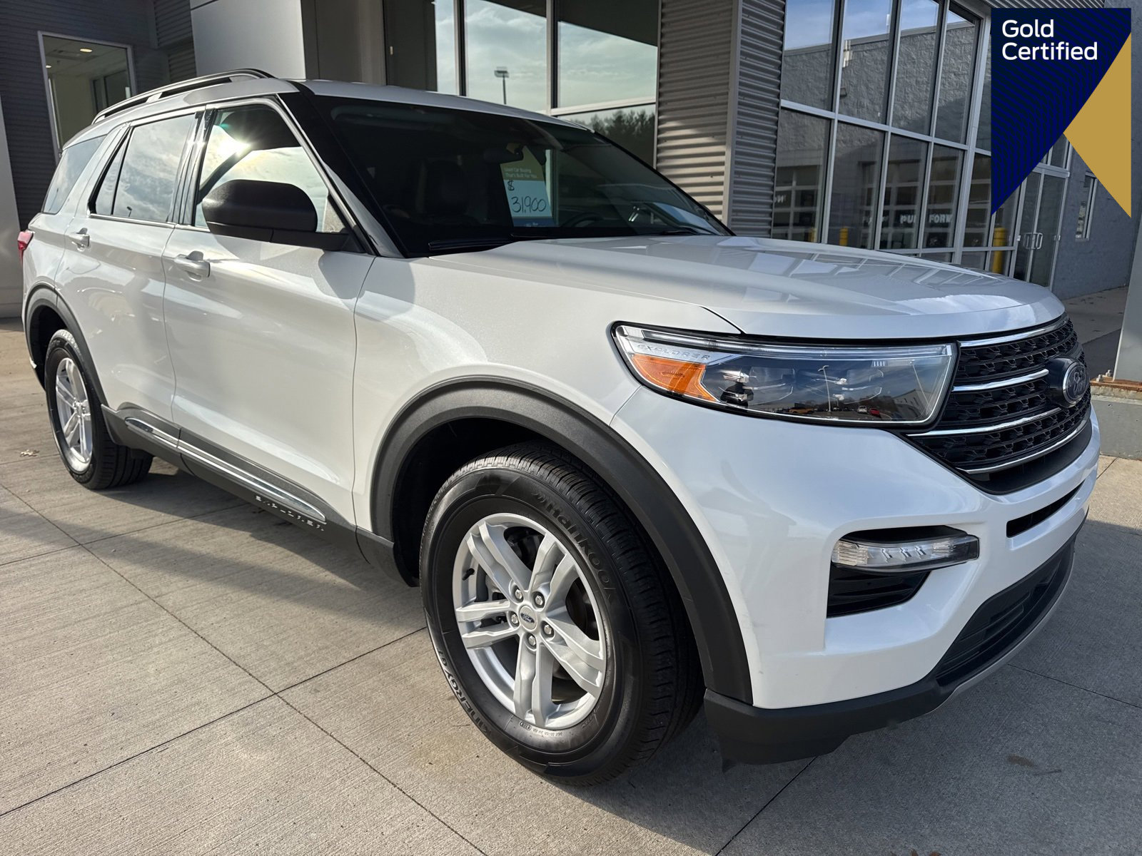 Certified 2023 Ford Explorer XLT w/ Equipment Group 202A