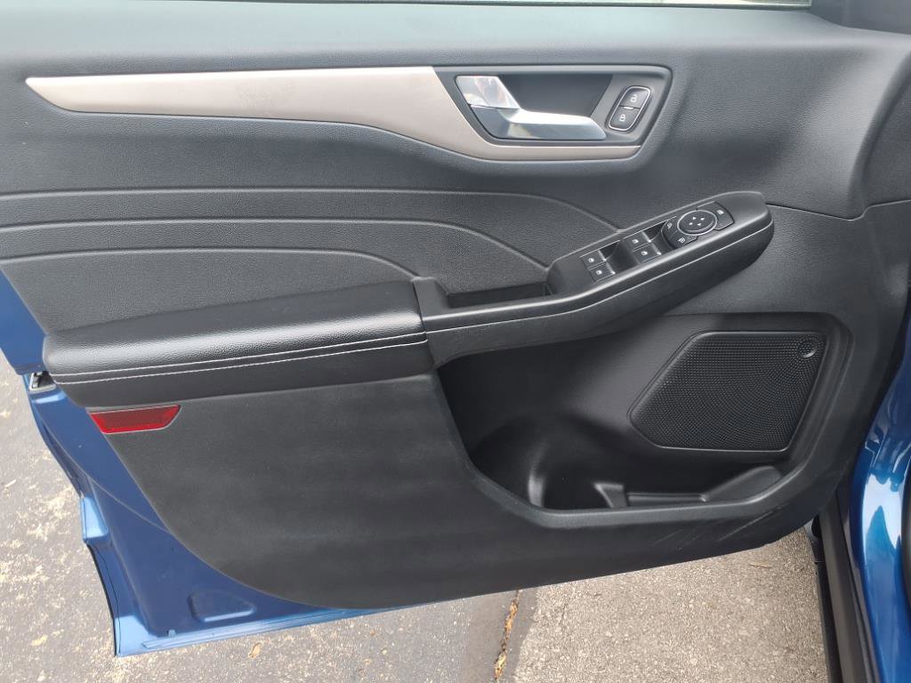 Certified 2022 Ford Escape SEL image 11