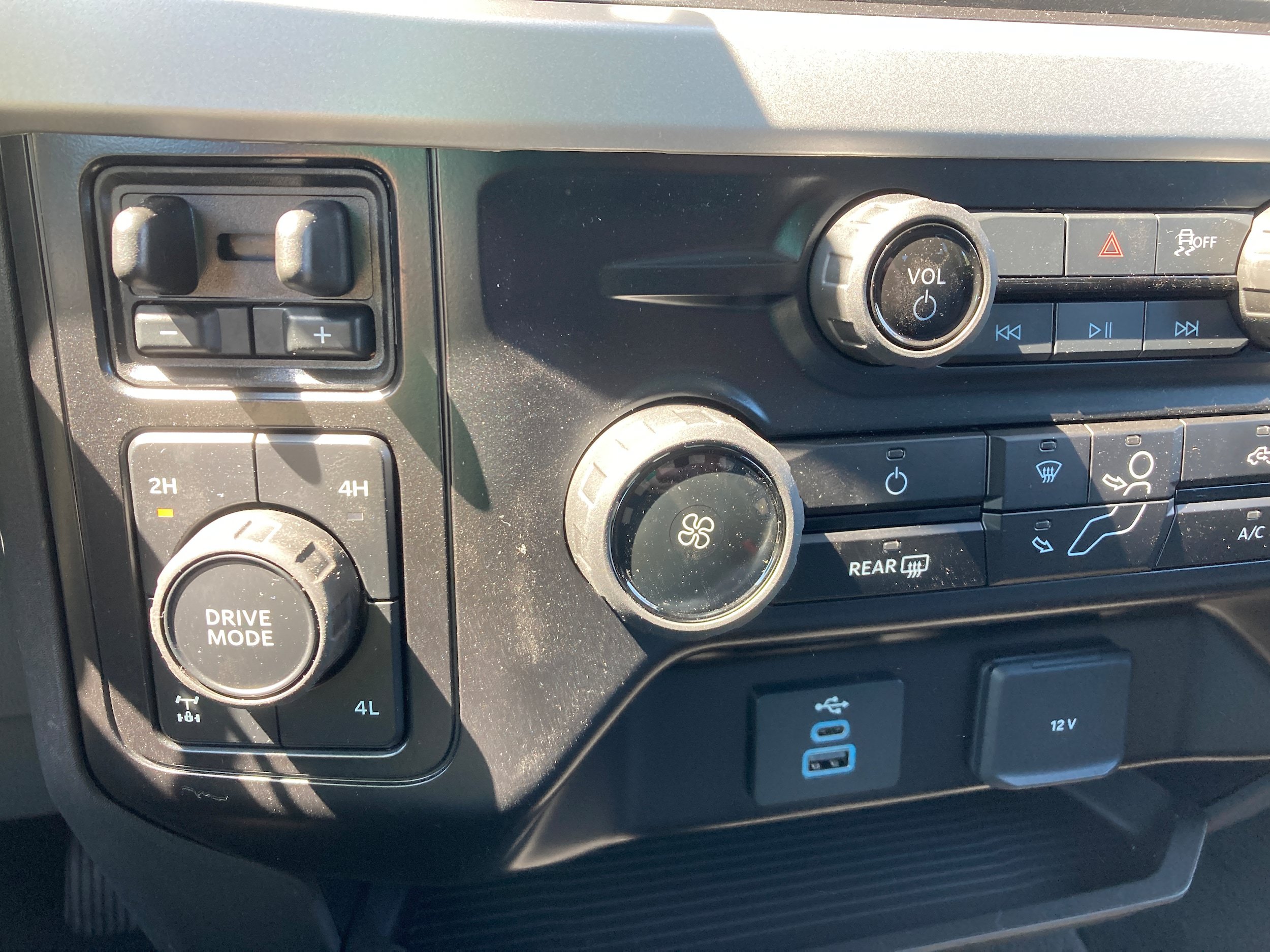 Certified 2026 Ford F250 XL w/ STX Appearance Package AWD/4WD image 19