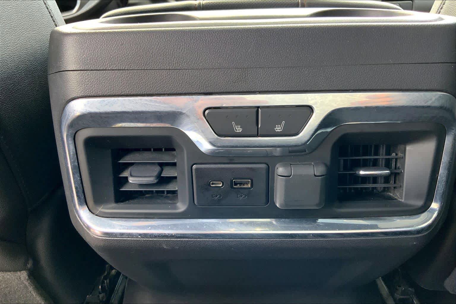 Used 2021 GMC Sierra 1500 AT4 w/ AT4 Premium Package AWD/4WD image 34