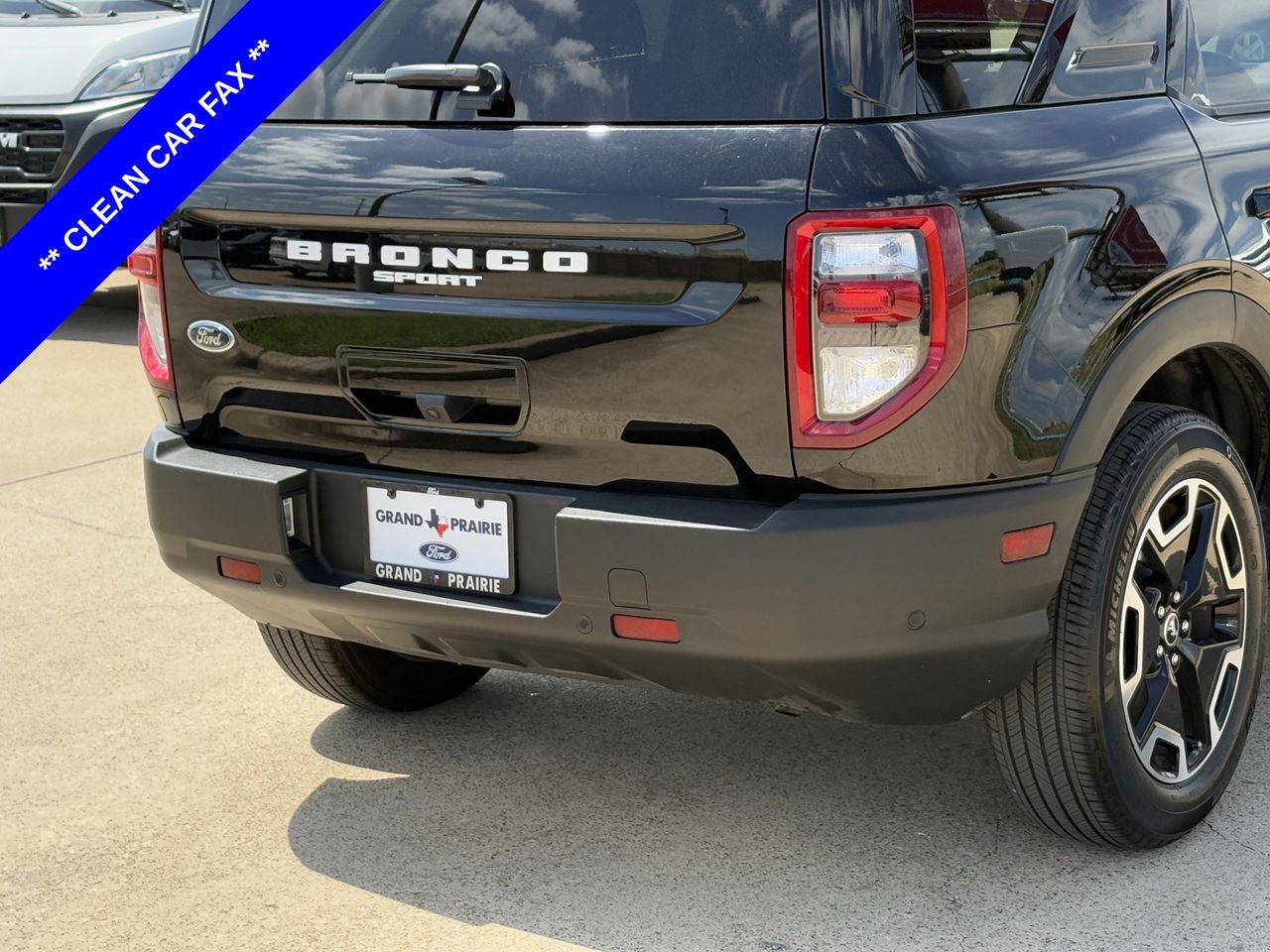 Certified 2023 Ford Bronco Sport Outer Banks w/ Tech Package AWD/4WD image 9