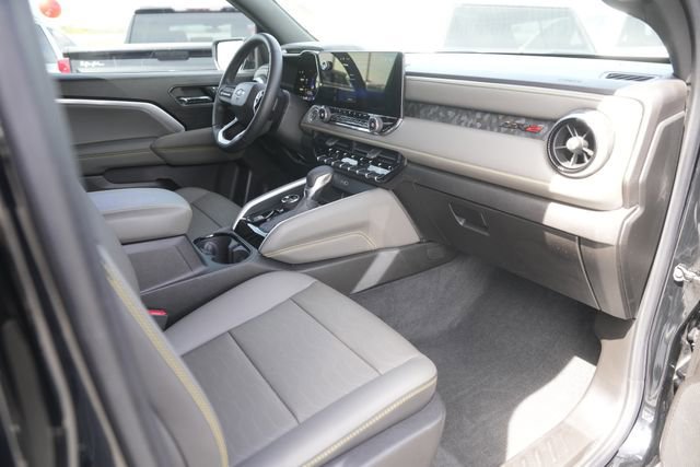 Used 2024 Chevrolet Colorado ZR2 w/ ZR2 Bison Edition image 17