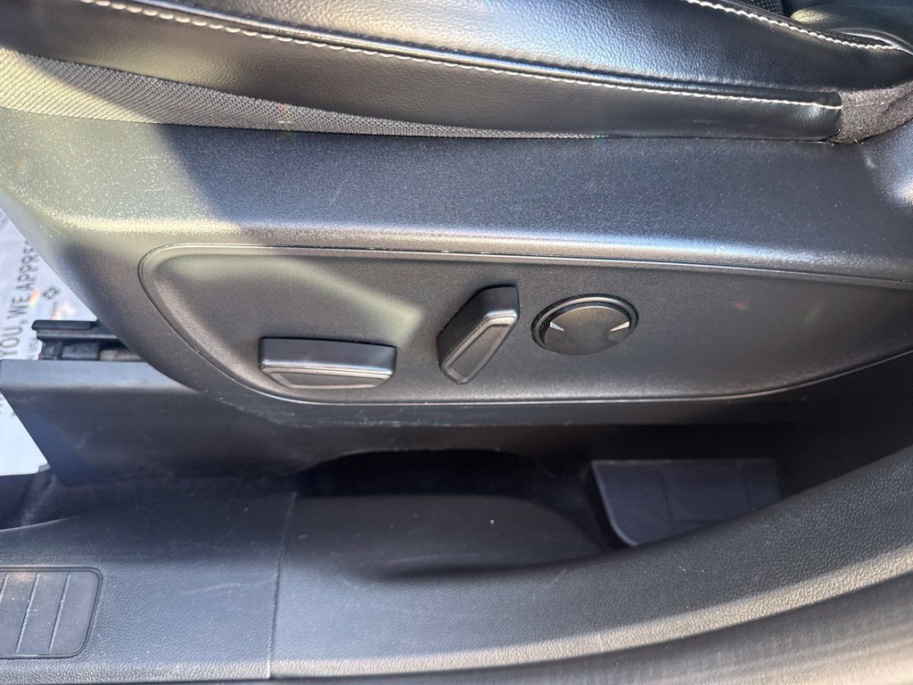 Certified 2024 Ford Escape Platinum AWD/4WD image 47