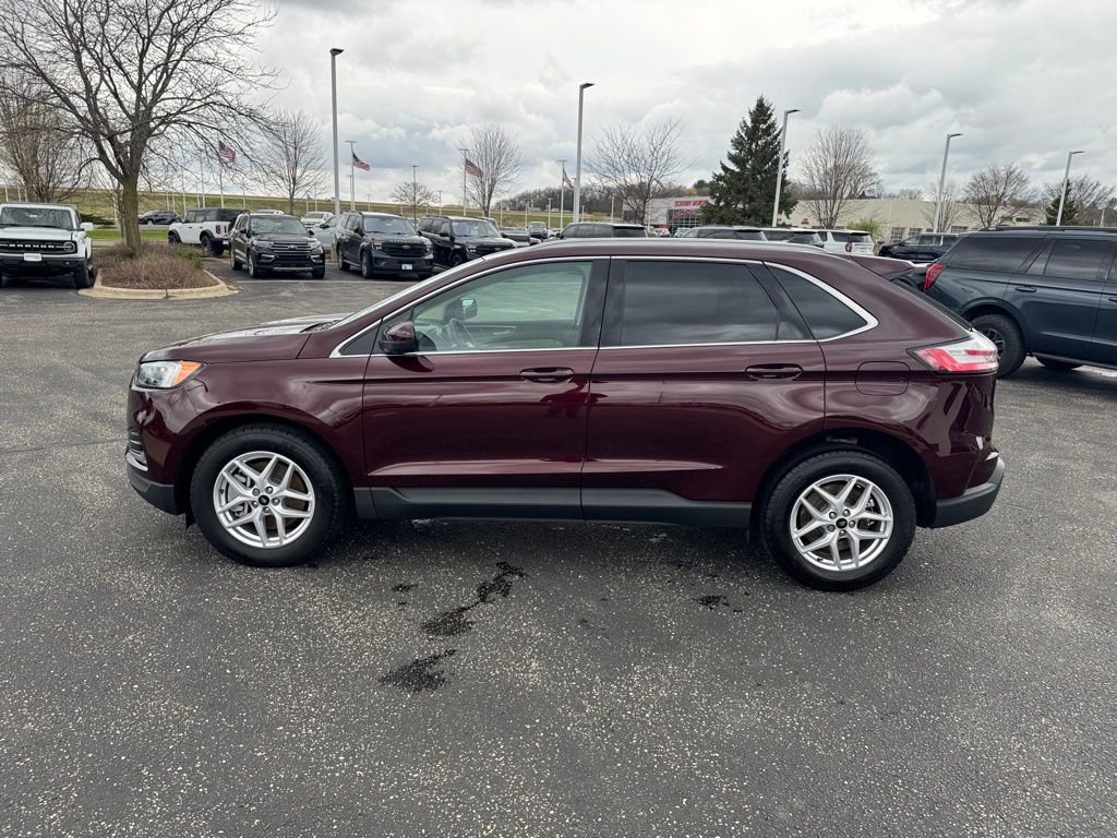 Certified 2024 Ford Edge SEL w/ Convenience Package AWD/4WD image 4
