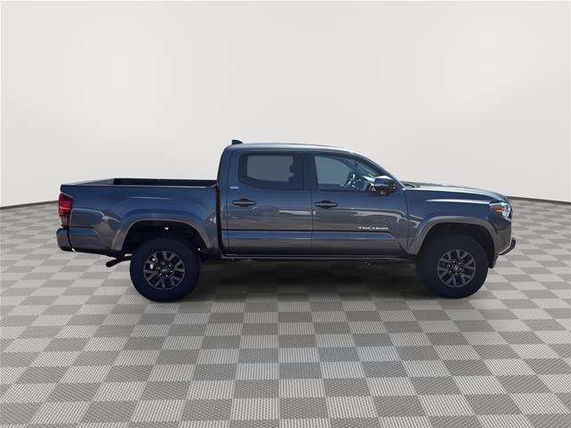 Used 2023 Toyota Tacoma SR5 w/ Technology Package AWD/4WD image 8