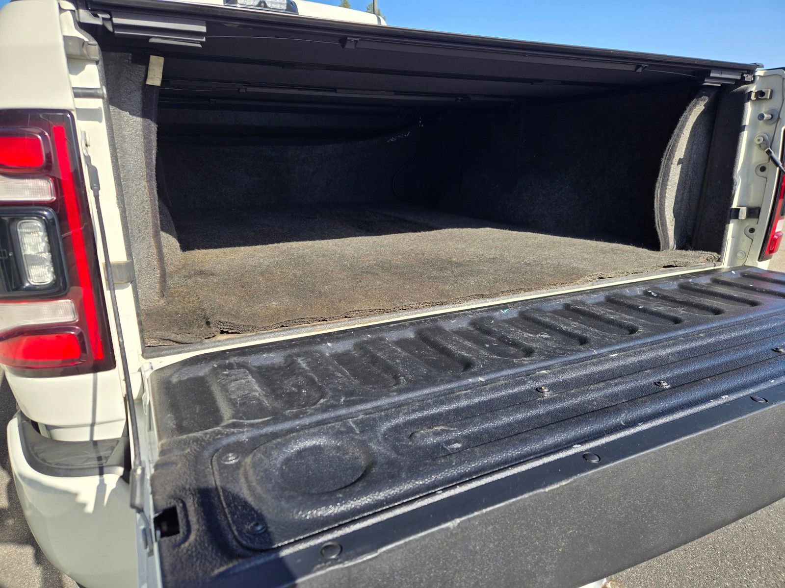 Used 2022 RAM 2500 Laramie w/ Night Edition AWD/4WD image 30