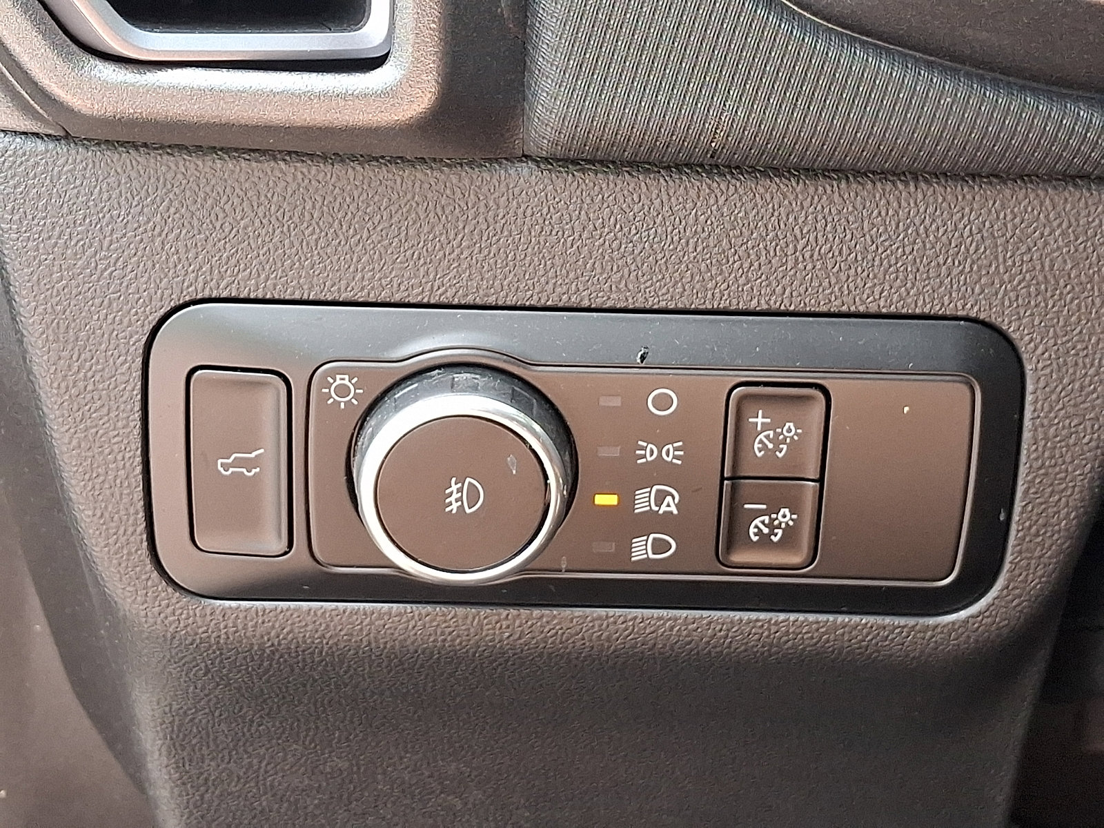 Certified 2025 Ford Bronco Sport Outer Banks w/ Outer Banks Tech Package+ AWD/4WD image 28