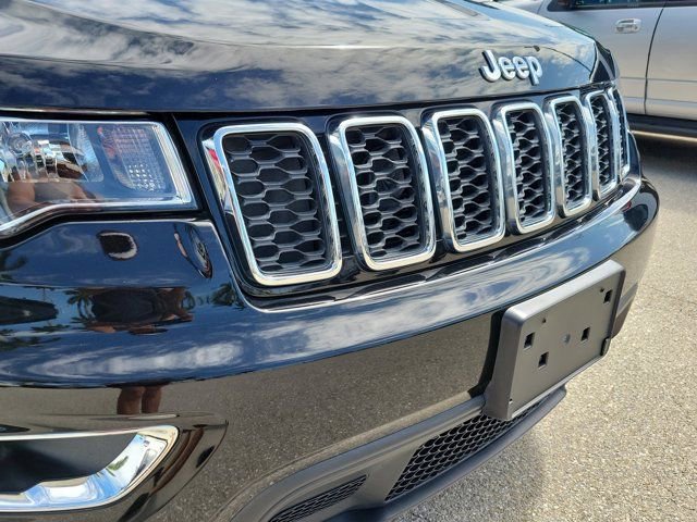 Used 2017 Jeep Grand Cherokee Laredo w/ Quick Order Package 23E AWD/4WD image 13
