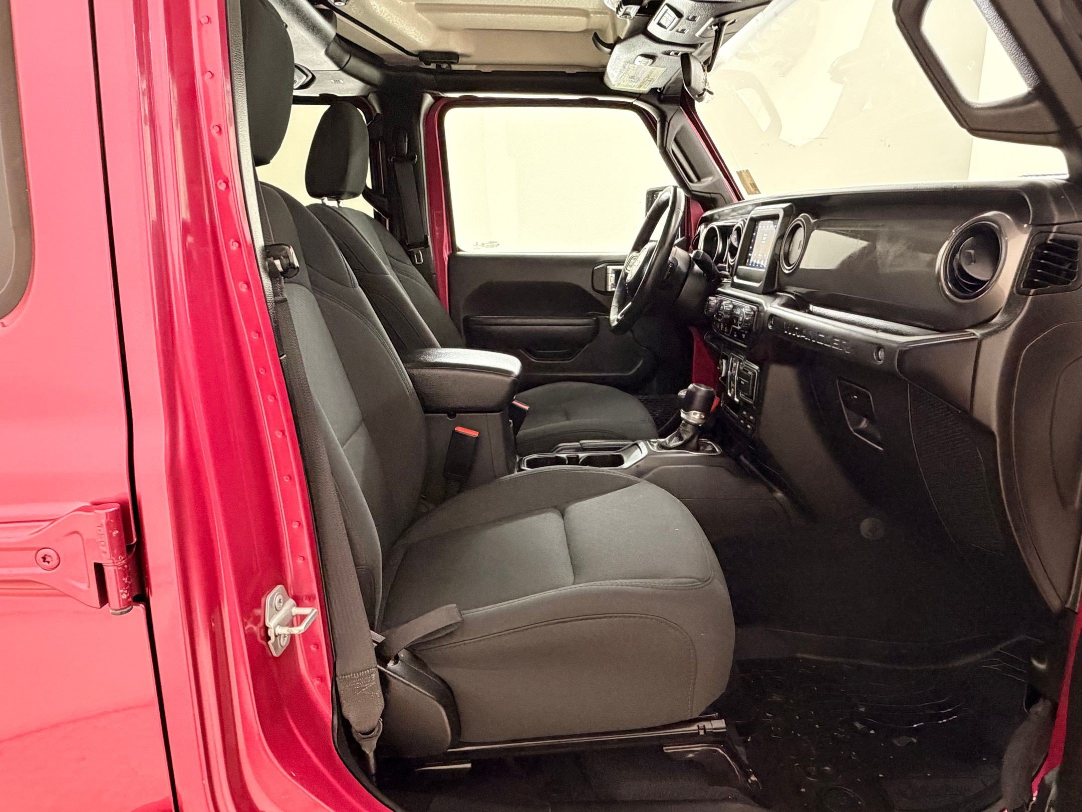 Used 2022 Jeep Wrangler Unlimited Sport AWD/4WD image 29