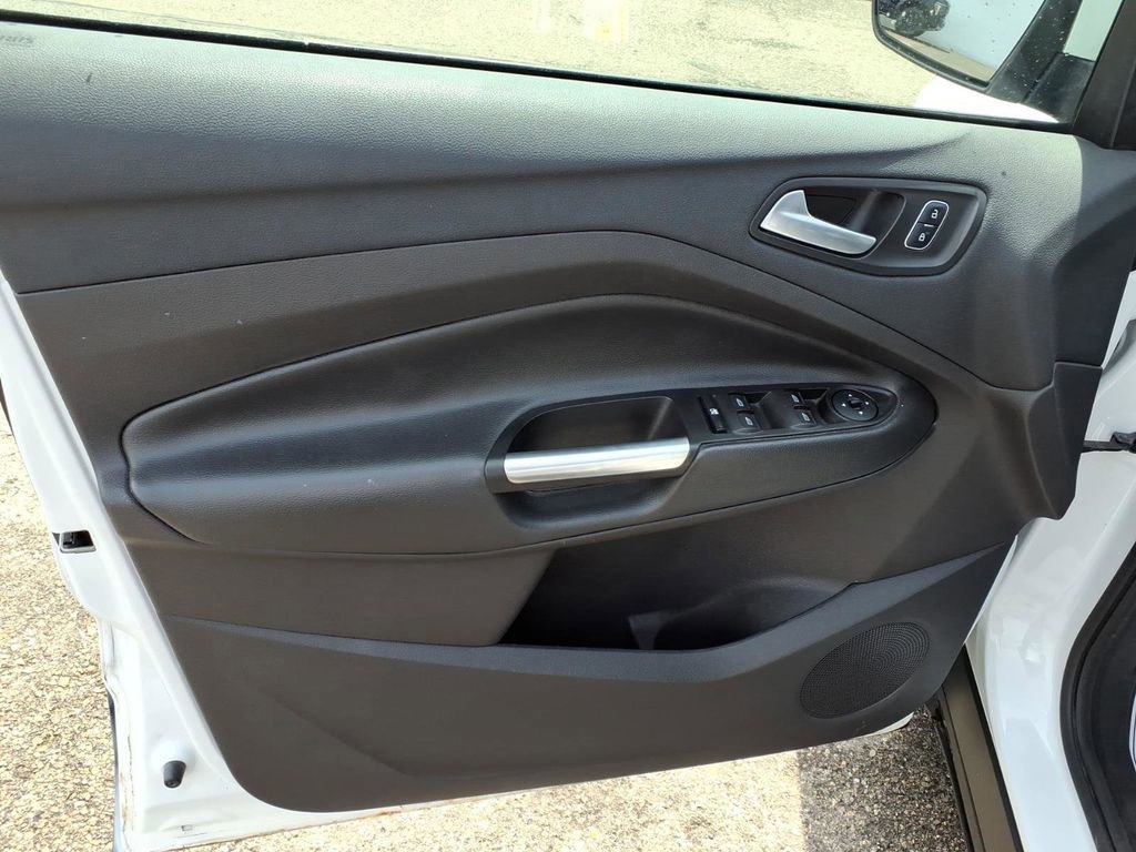 Certified 2017 Ford Escape SE FWD image 14