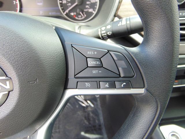 Used 2025 Nissan Altima 2.5 SV FWD image 17