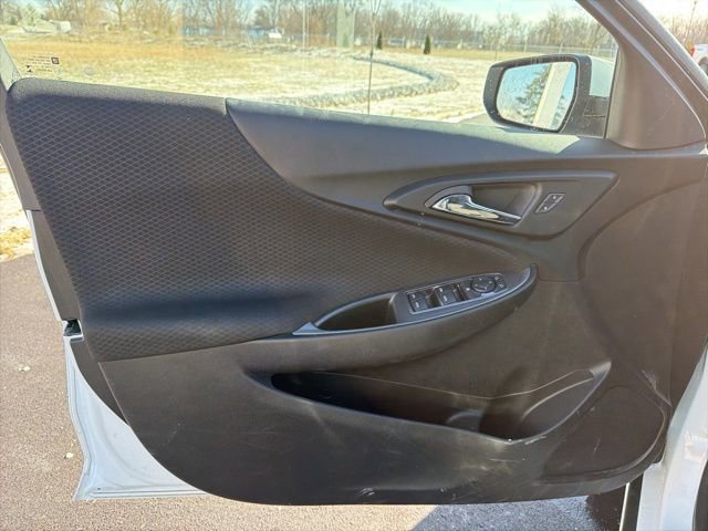 Used 2023 Chevrolet Malibu LT image 17