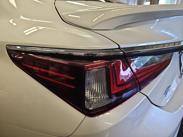 Used 2024 Lexus ES 350 Ultra Luxury w/ Accessory Package (Z2) FWD image 33