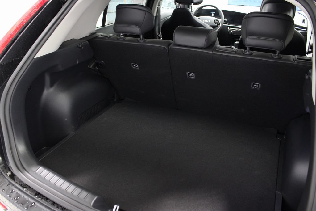 Used 2025 Kia Niro EX Touring FWD image 14